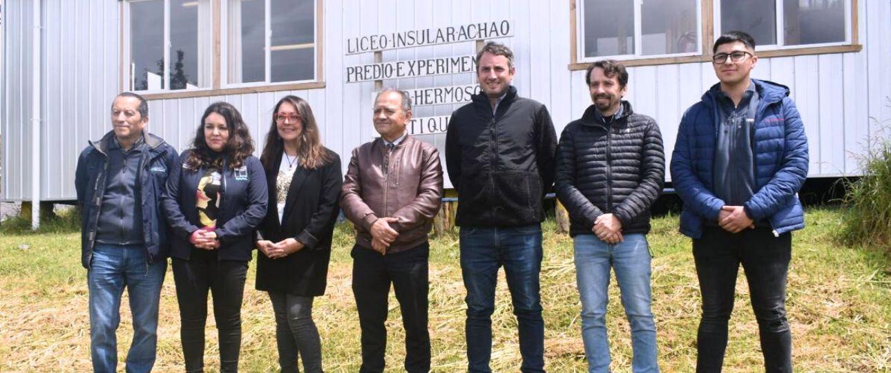 Directora de Junaeb visita colegio en Chiloé donde el INTA implementa modelo de alimentación escolar saludable, en el marco del Programa Envejecimiento Activo y Saludable de la Universidad de Chile  