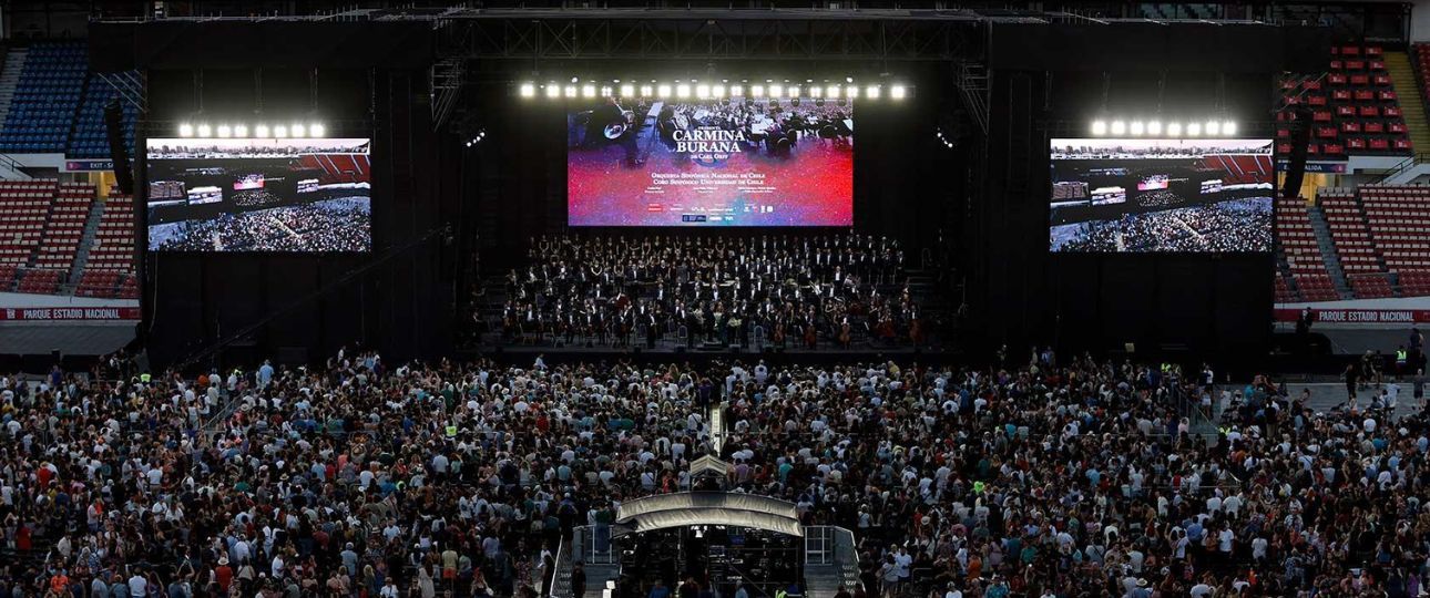 U. de Chile repitió éxito en el Estadio Nacional junto a la Orquesta Sinfónica y Coro Sinfónico