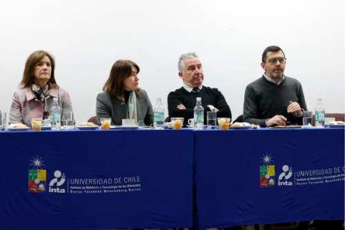 De izquierda a derecha: Verónica Cornejo, vicepresidenta de la Comisión Superior de Autoevaluación Institucional de la Universidad de Chile; Alejandra Mizala, prorrectora U. de Chile; Francisco Pérez, director INTA; y Thomas Griggs, director ejecutivo de Acreditación Institucional.