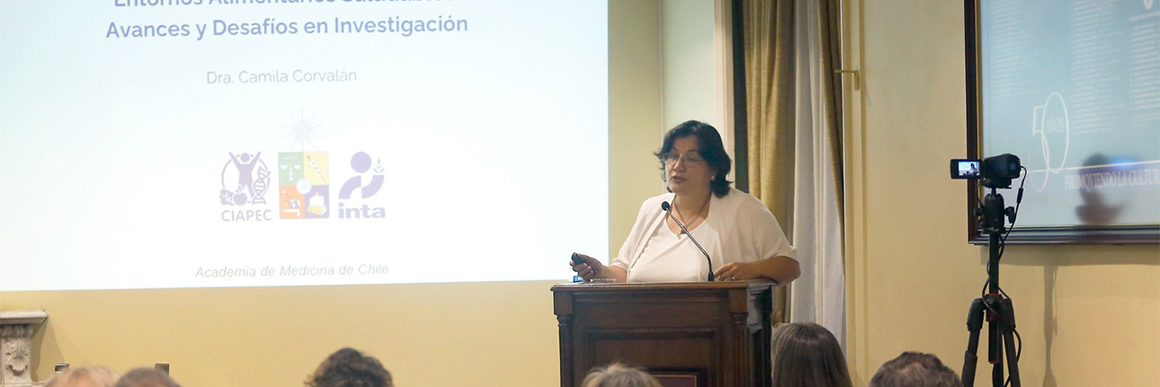 Dra. Camila Corvalán Aguilar recibió el Premio a la Investigación 2022 de la Academia Chilena de Medicina